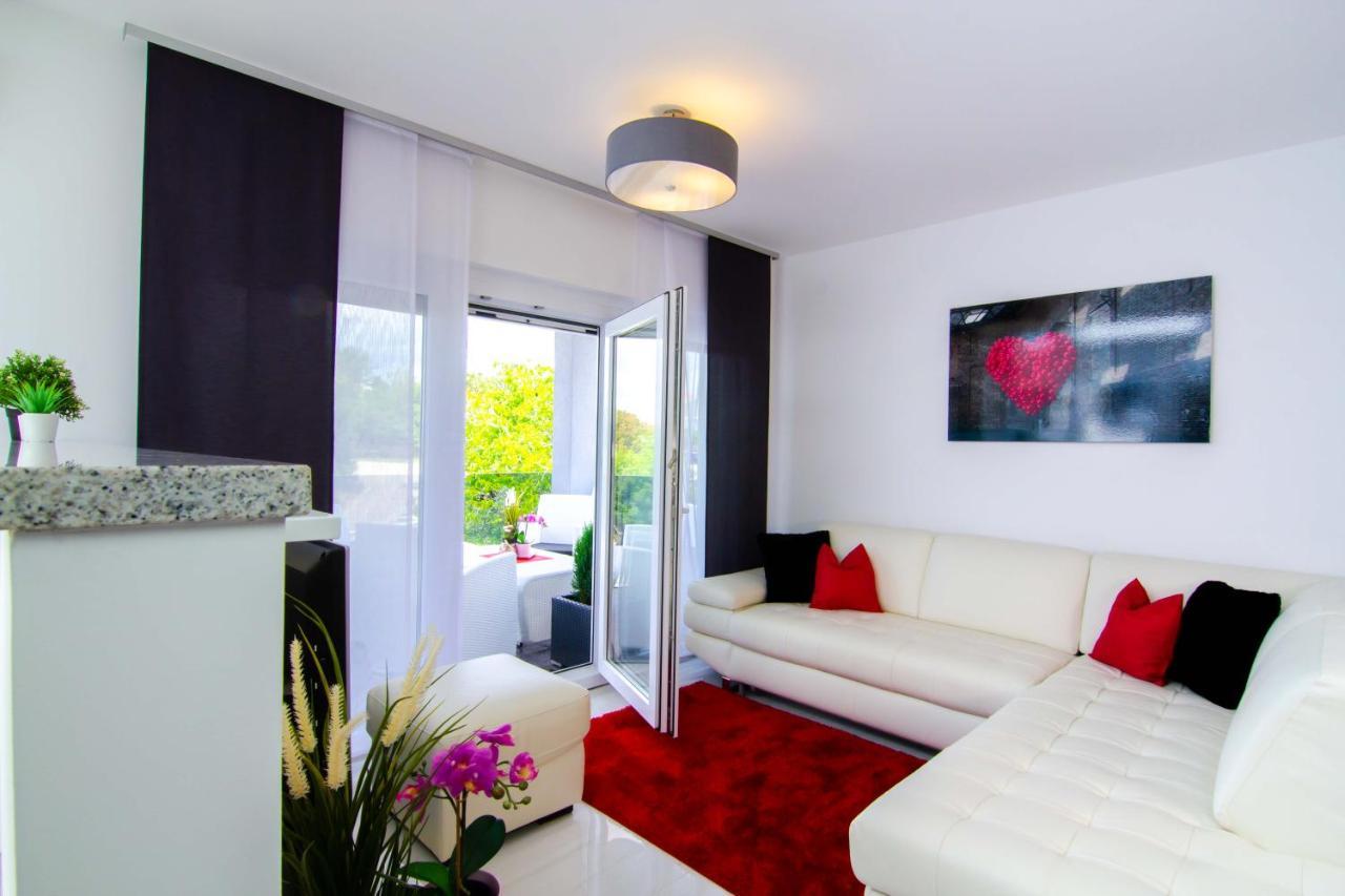 Apartman Paola Vrh  Екстериор снимка